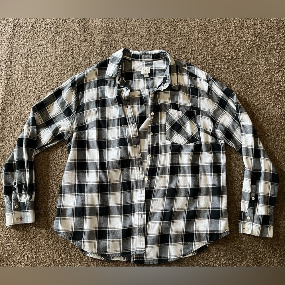 Black white and gold flannel